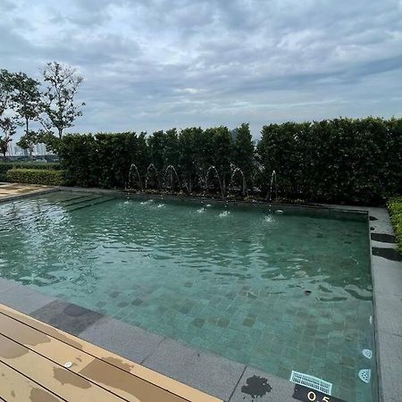Beacon Suites With Infinity Pool At Georgetown By Wl Bagian luar foto