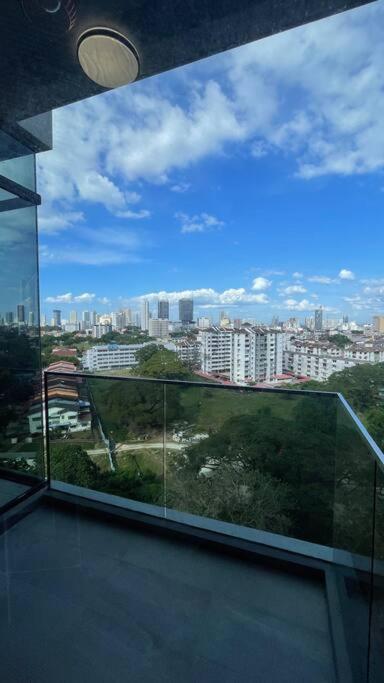 Beacon Suites With Infinity Pool At Georgetown By Wl Bagian luar foto